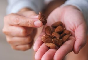 بادام درختی برای لاغری