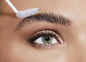 لیفت ابرو در خانه