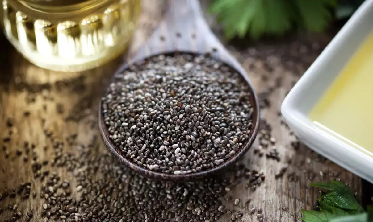 دانه چیا - خواص دانه چیا برای پوست