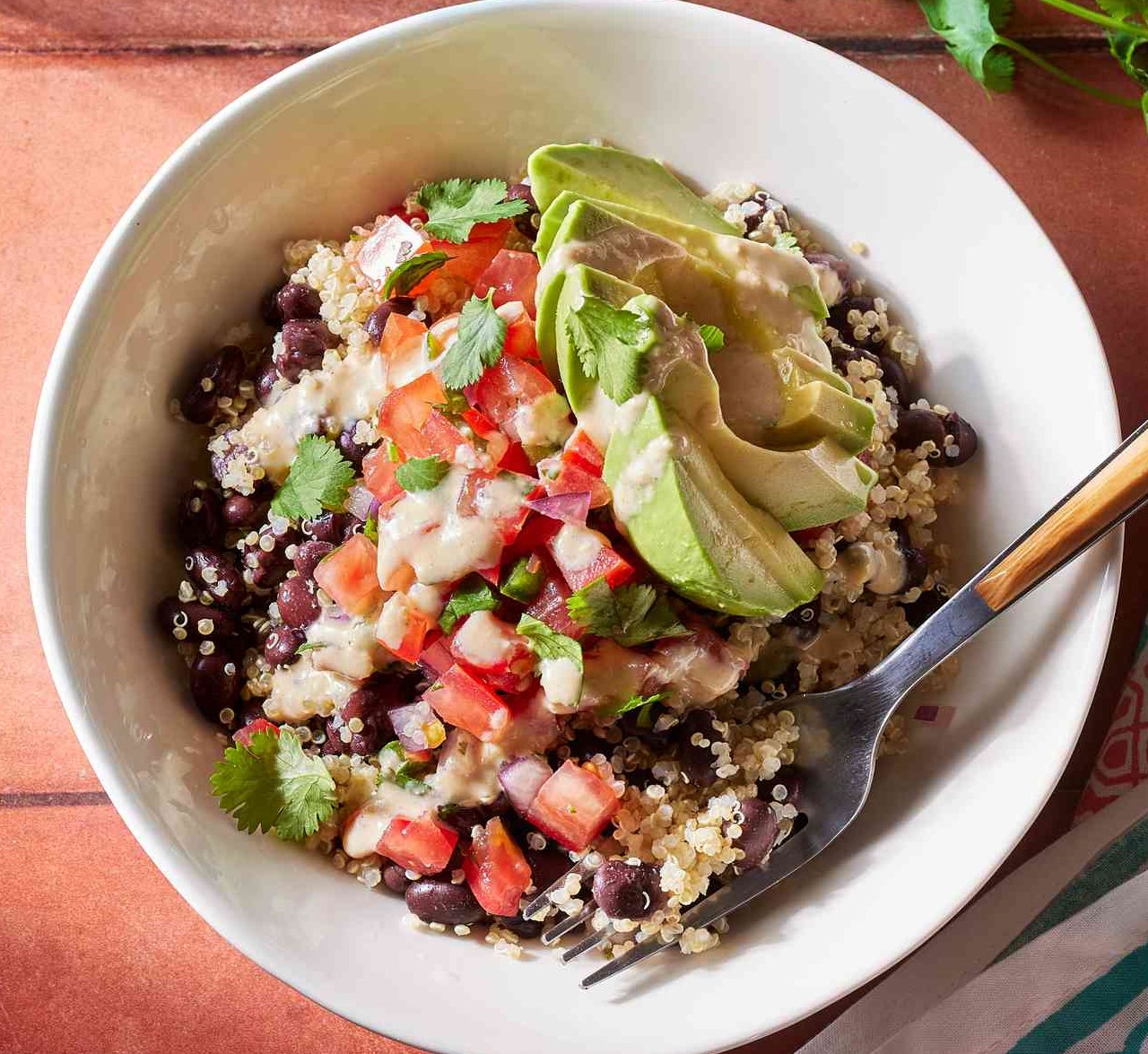 سالاد کینوا - بهترین جایگزین شام برای لاغری