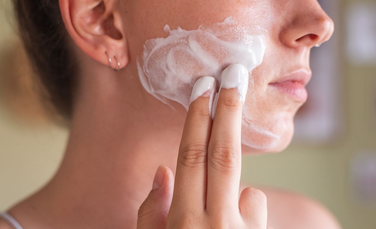 خواص آب ماست - خواص آب ماست برای پوست صورت