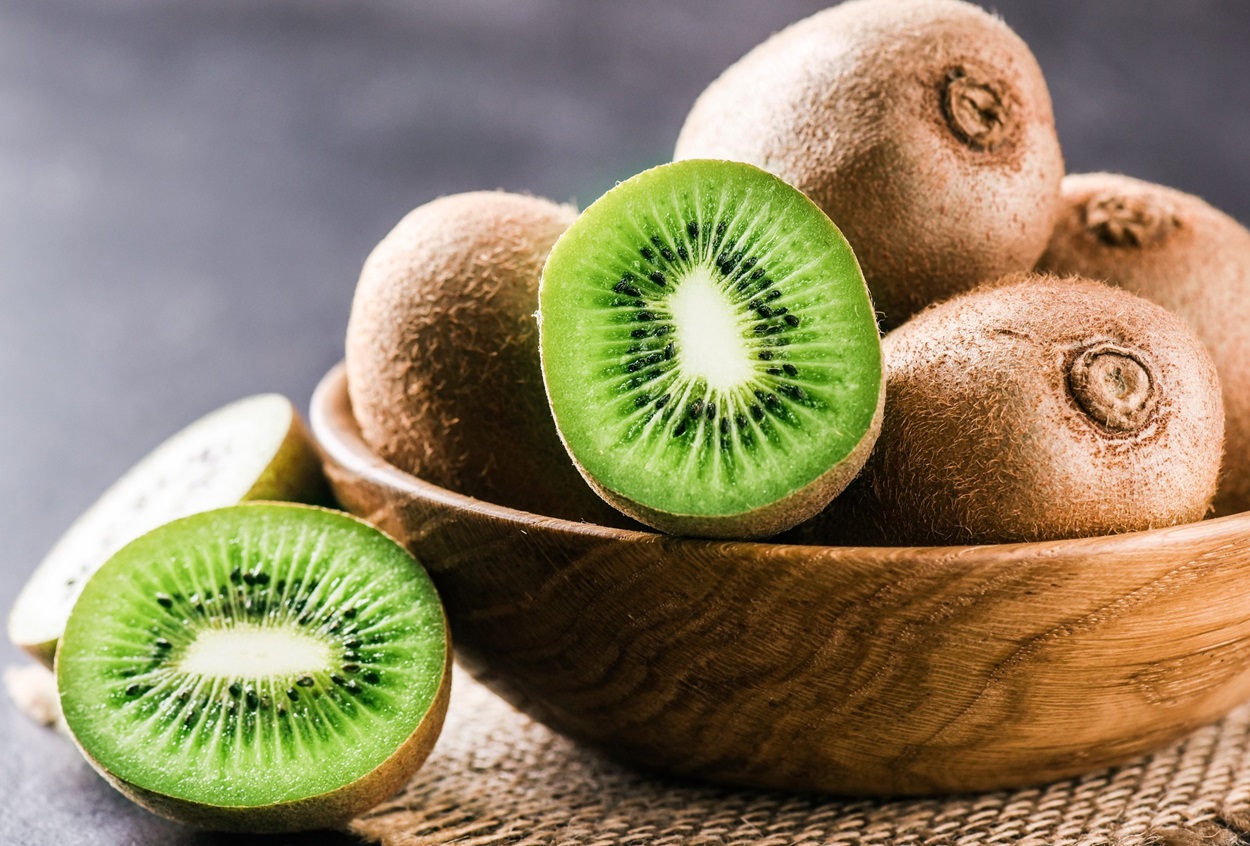 کیوی - میوه های مناسب برای یبوست