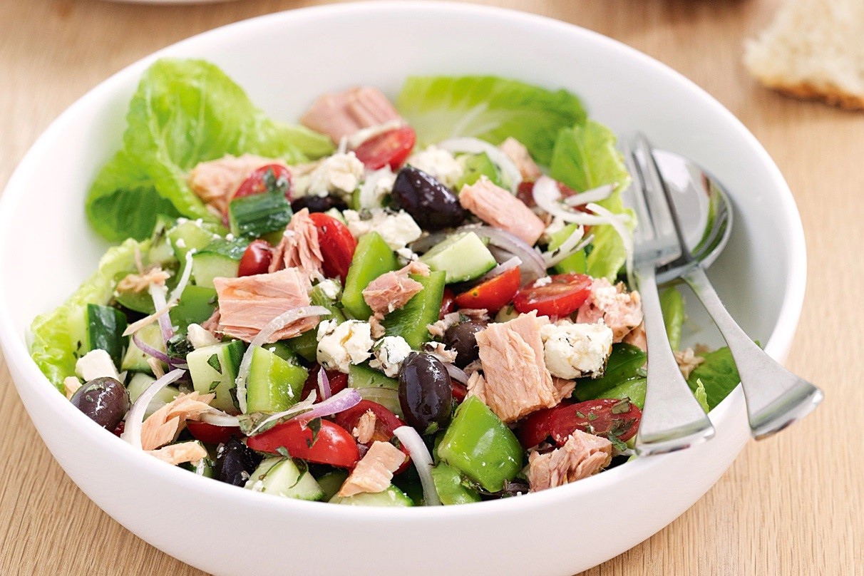 سالاد تن ماهی - ناهار رژیمی ایرانی