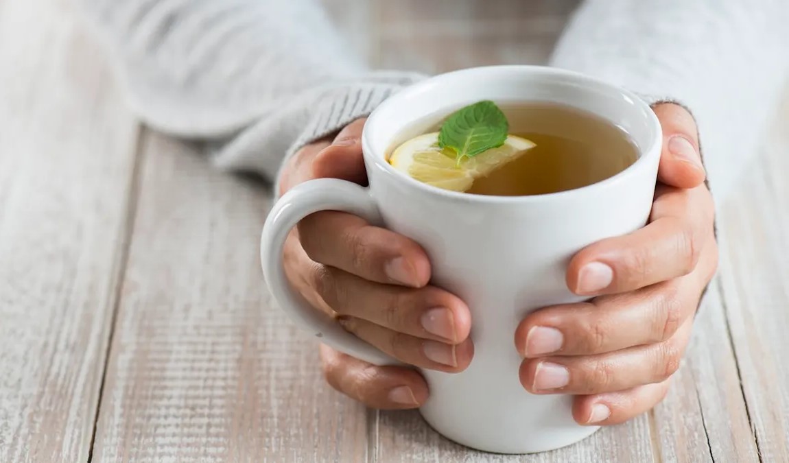 آب گاز دار - نوشیدنی های مجاز در رژیم فستینگ