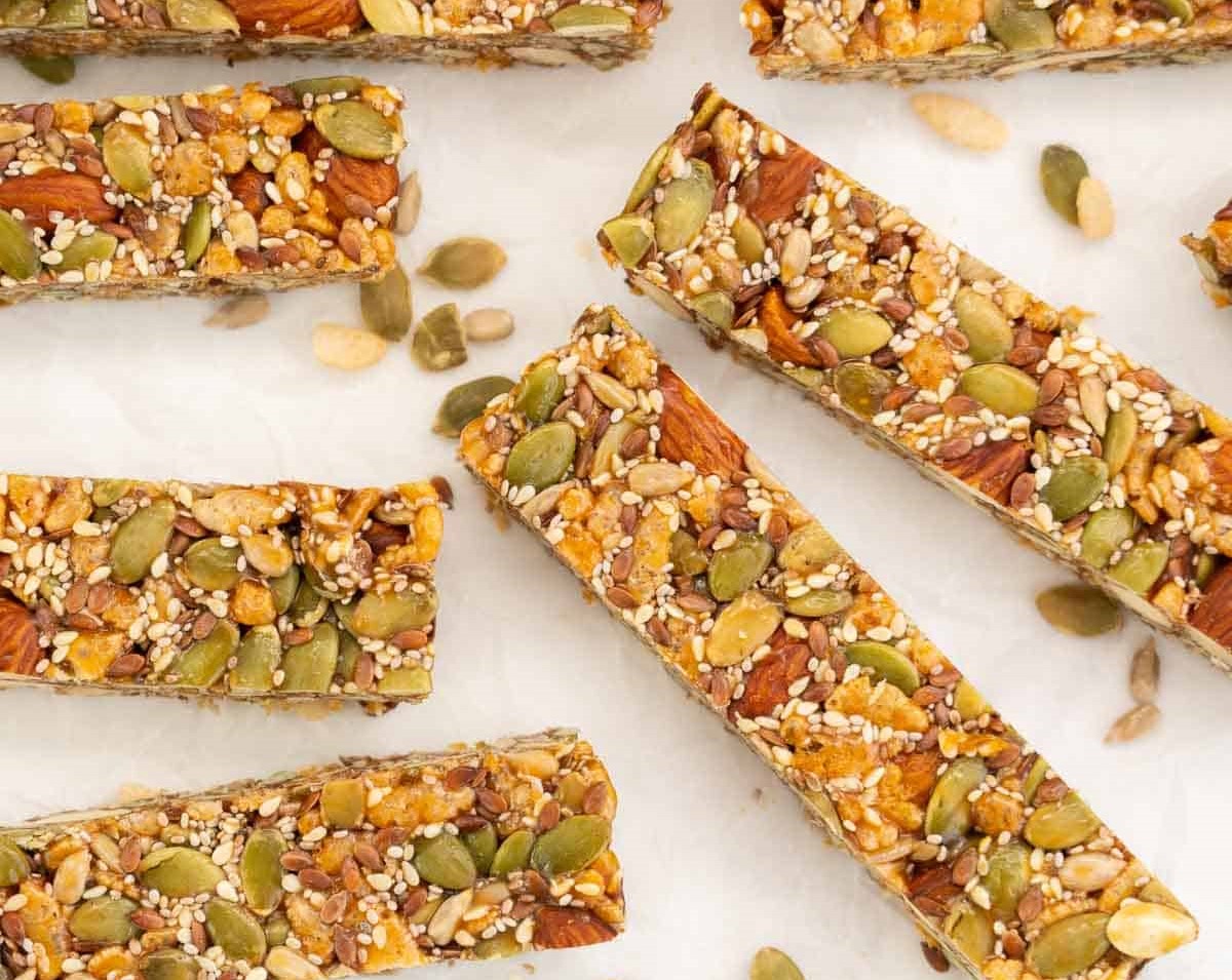 طرز تهیه پروتئین بار رژیمی با مغزیجات