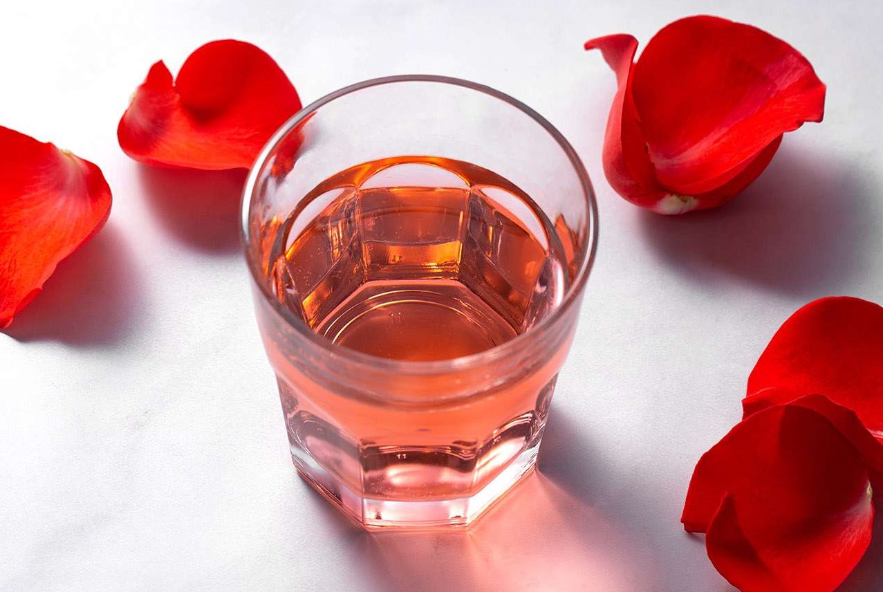 دمنوش گلاب - خواص گلاب برای لاغری