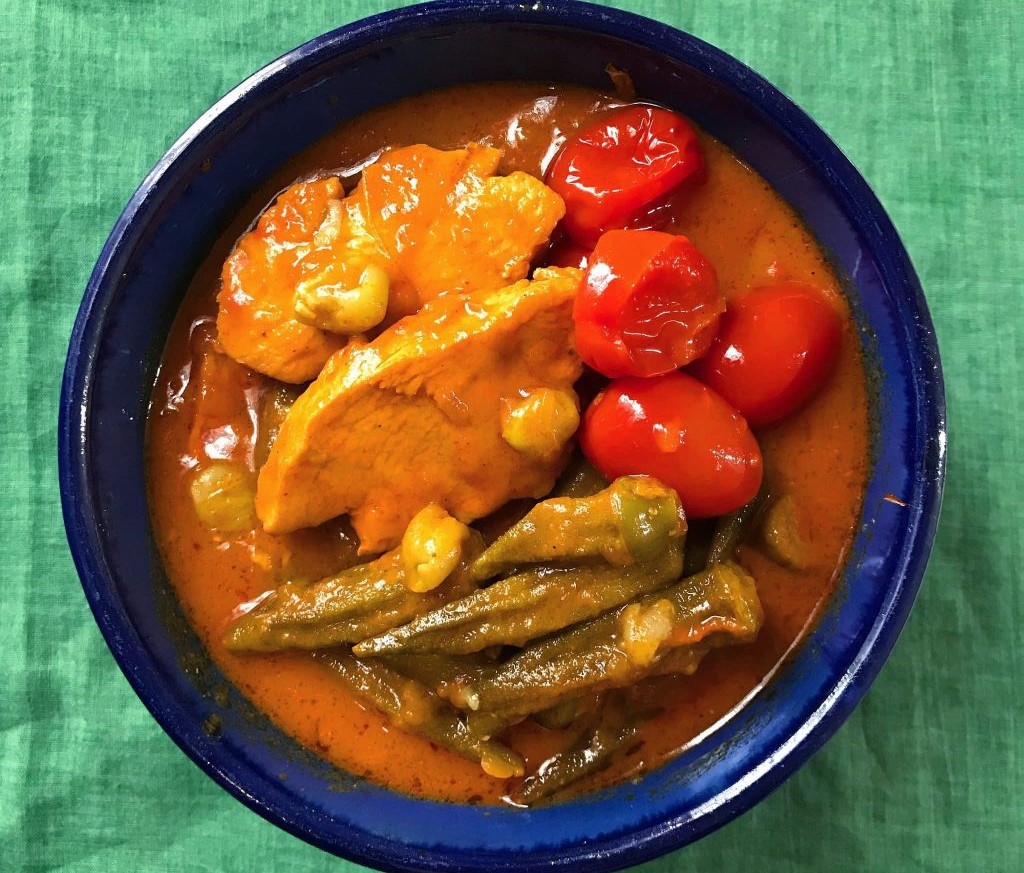 خوراک بامیه با مرغ - غذاهای کم کالری