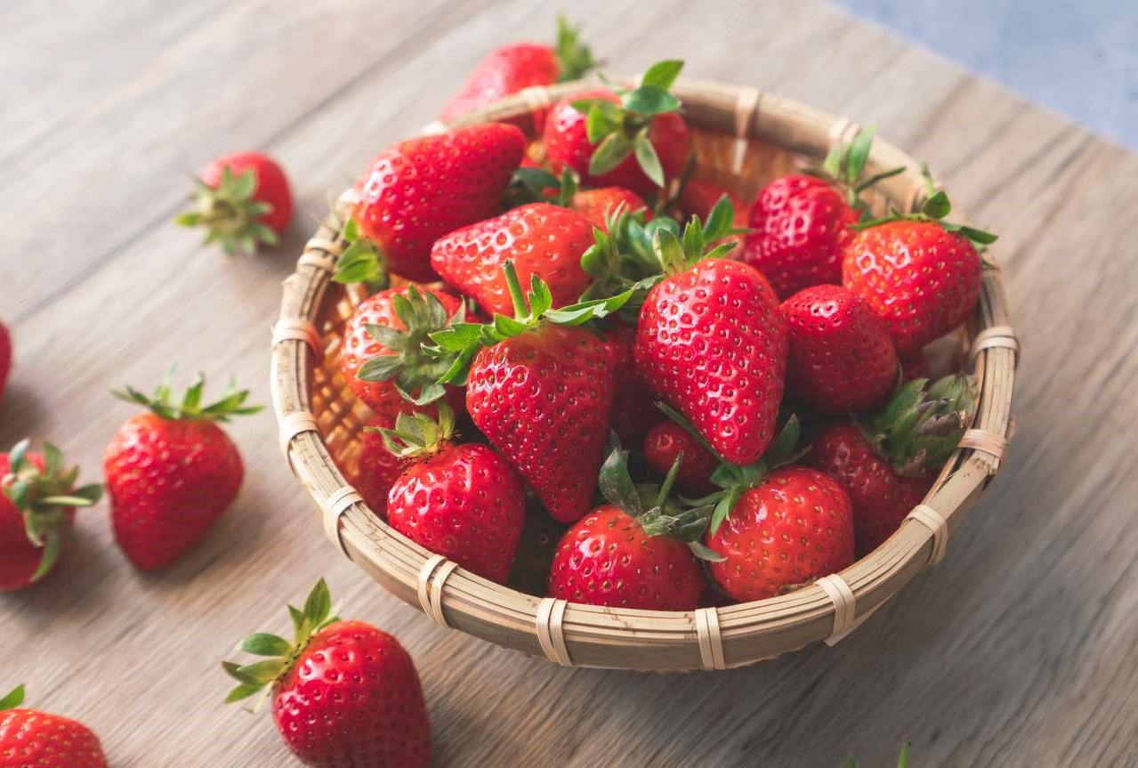 توت فرنگی - میوه های کم کالری و چربی سوز