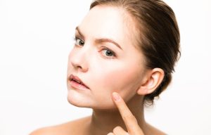 از بین بردن خط خنده