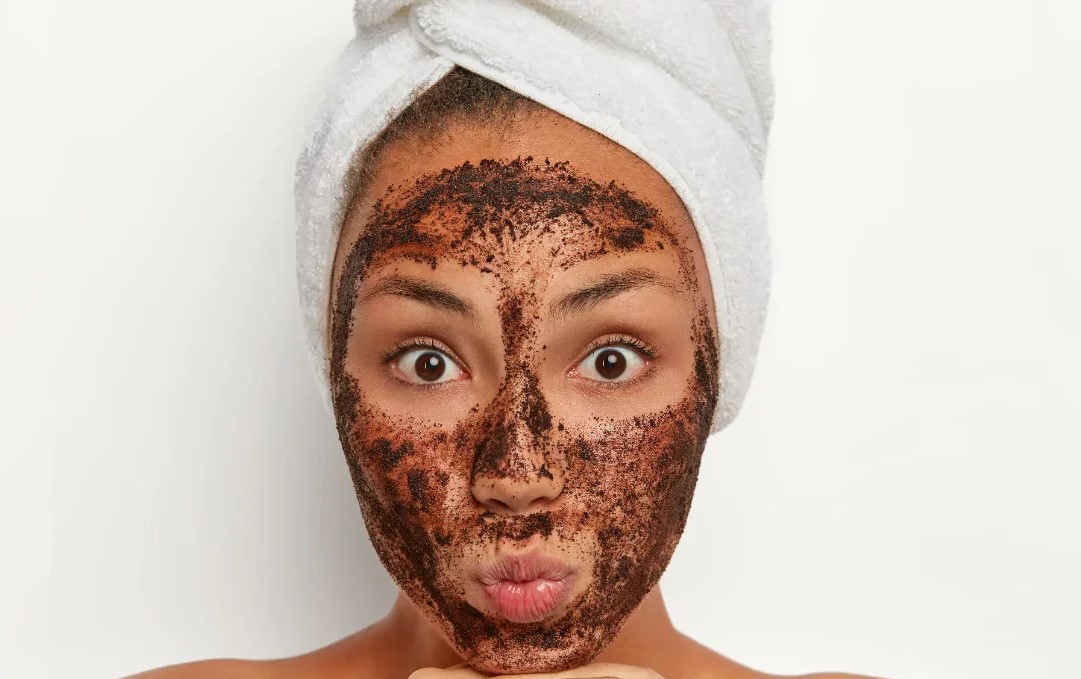 ماسک لایه بردار خانگی - ماسک قهوه و گلاب