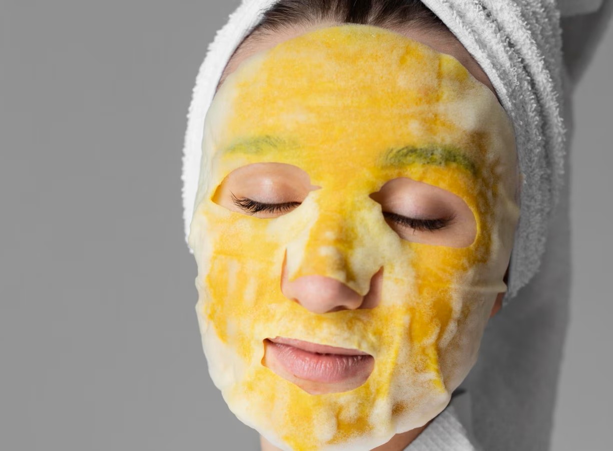 ماسک زردچوبه - ماسک سفیده تخم مرغ و زردچوبه