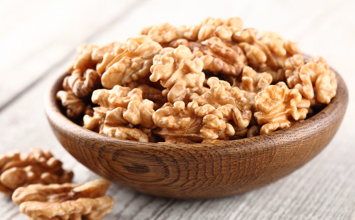 گردو - بهترین آجیل برای تقویت مو