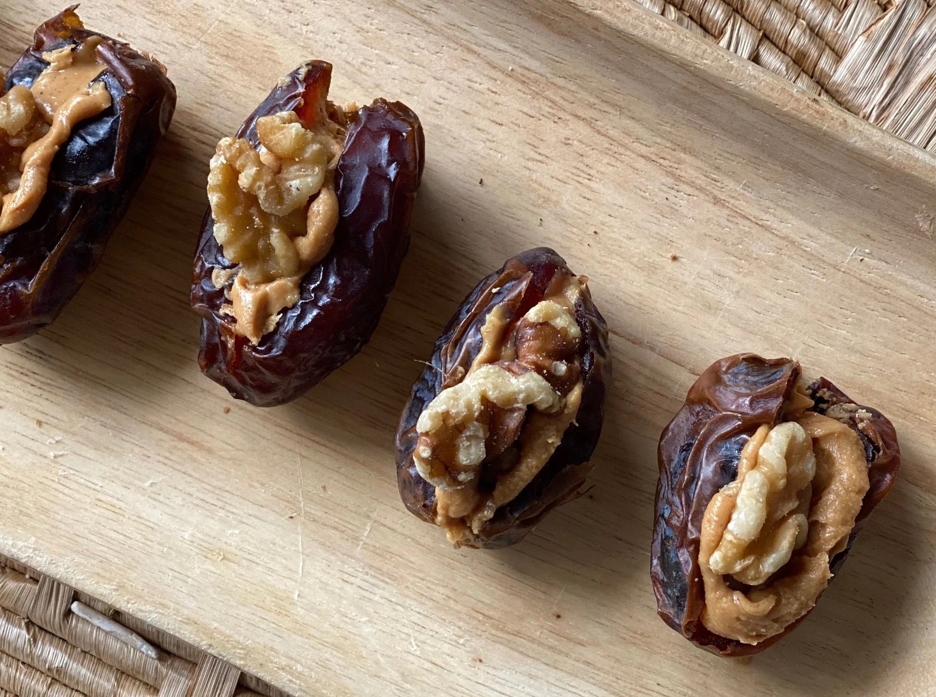 خرما و گردو - رژیم خرما و گردو برای لاغری