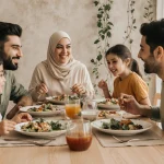 خانواده ای در حال خوردن غذای گیاهی هستند